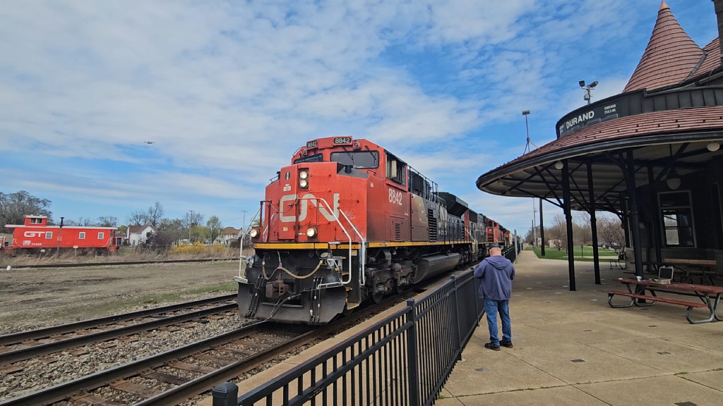 CN 8842